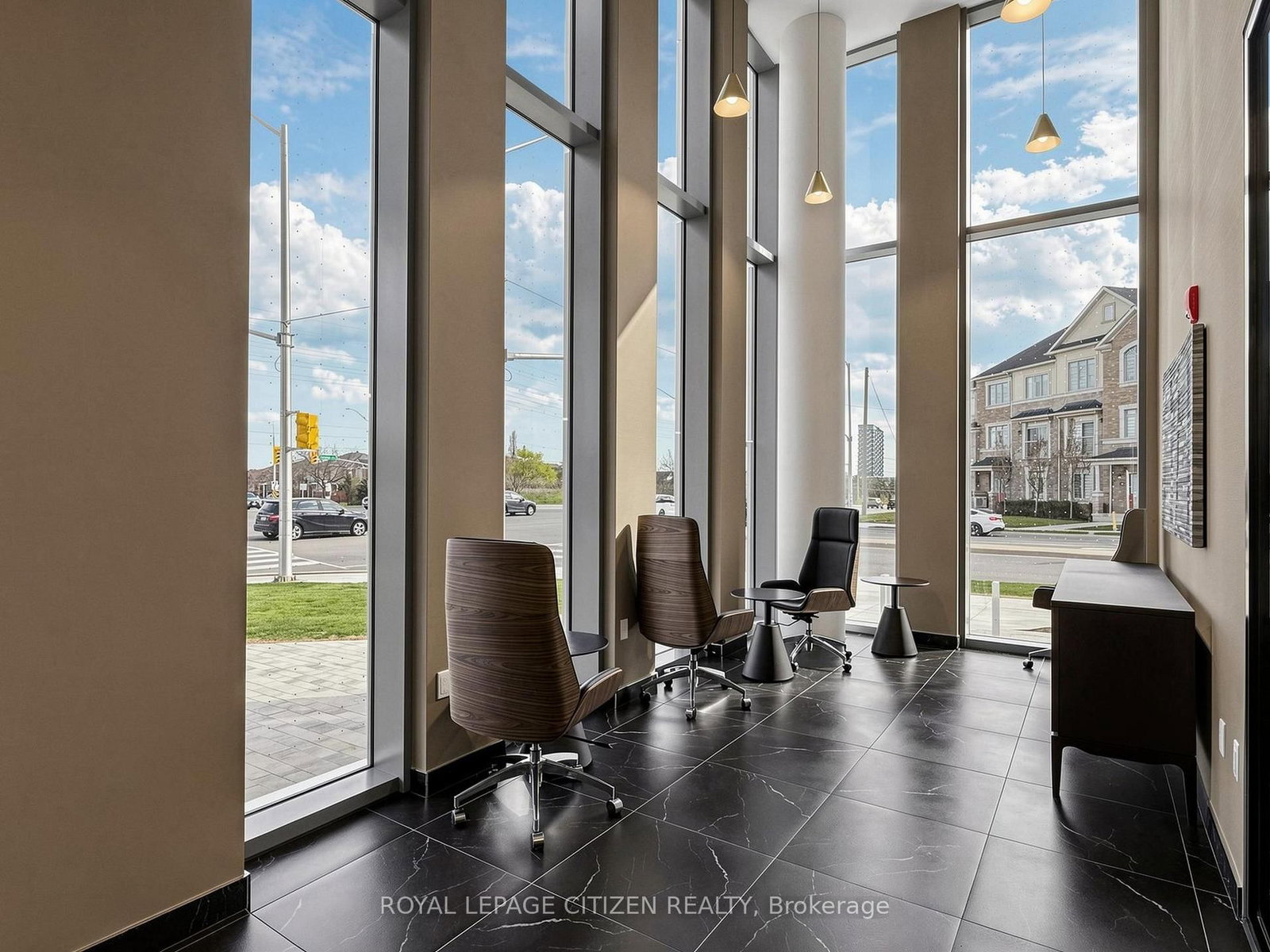1005 Dundas Street • #814 • Oakville, ON photo 5
