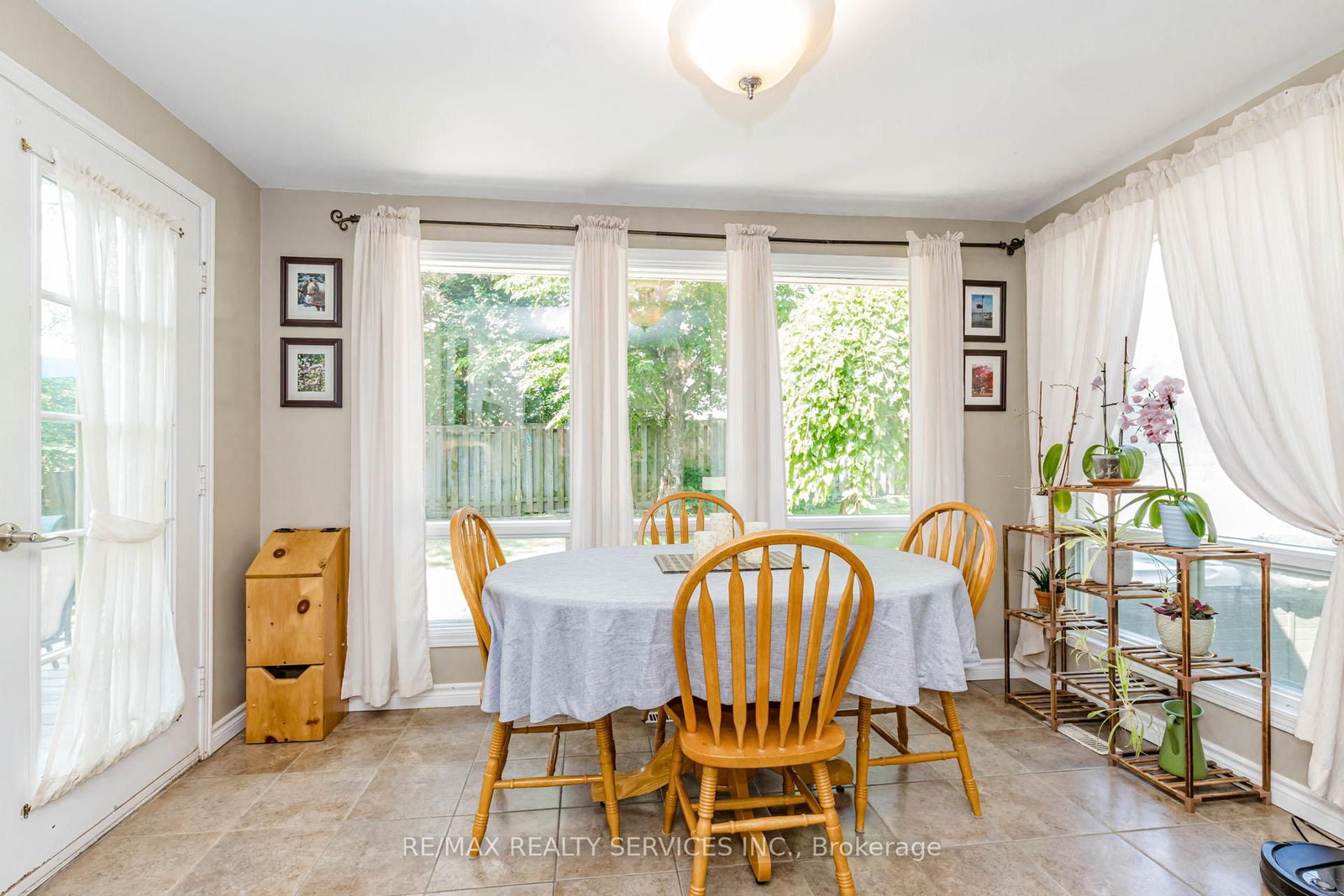 50 Barr Crescent • Brampton, ON photo 12
