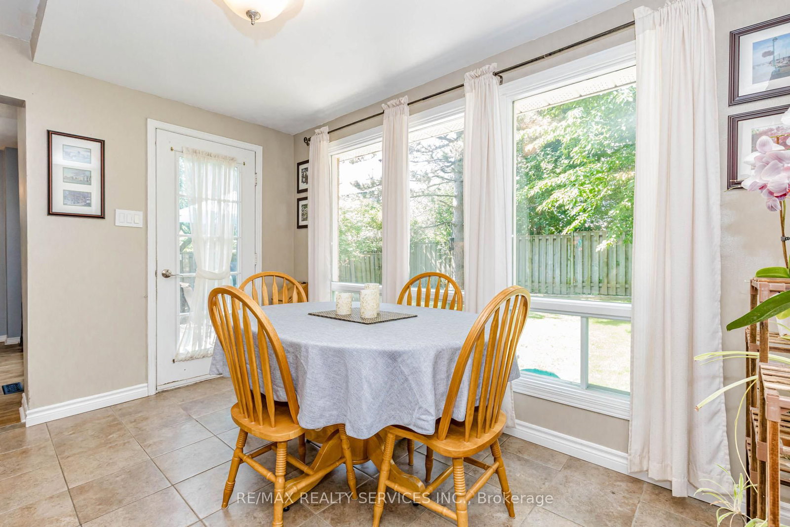 50 Barr Crescent • Brampton, ON photo 9