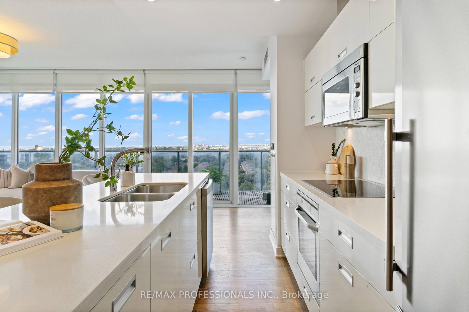 88 Park Lawn Road • #1605 • Toronto, ON photo 9