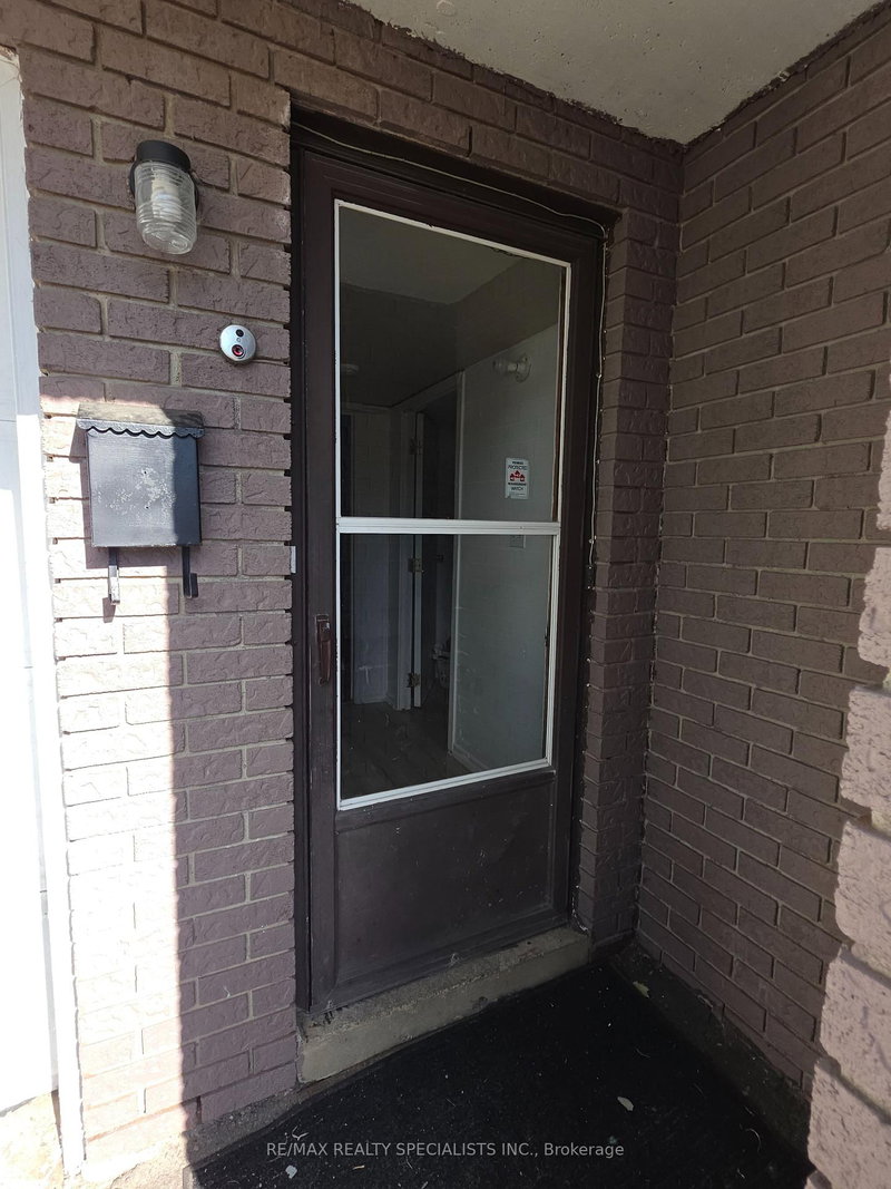 52 Simmons Boulevard