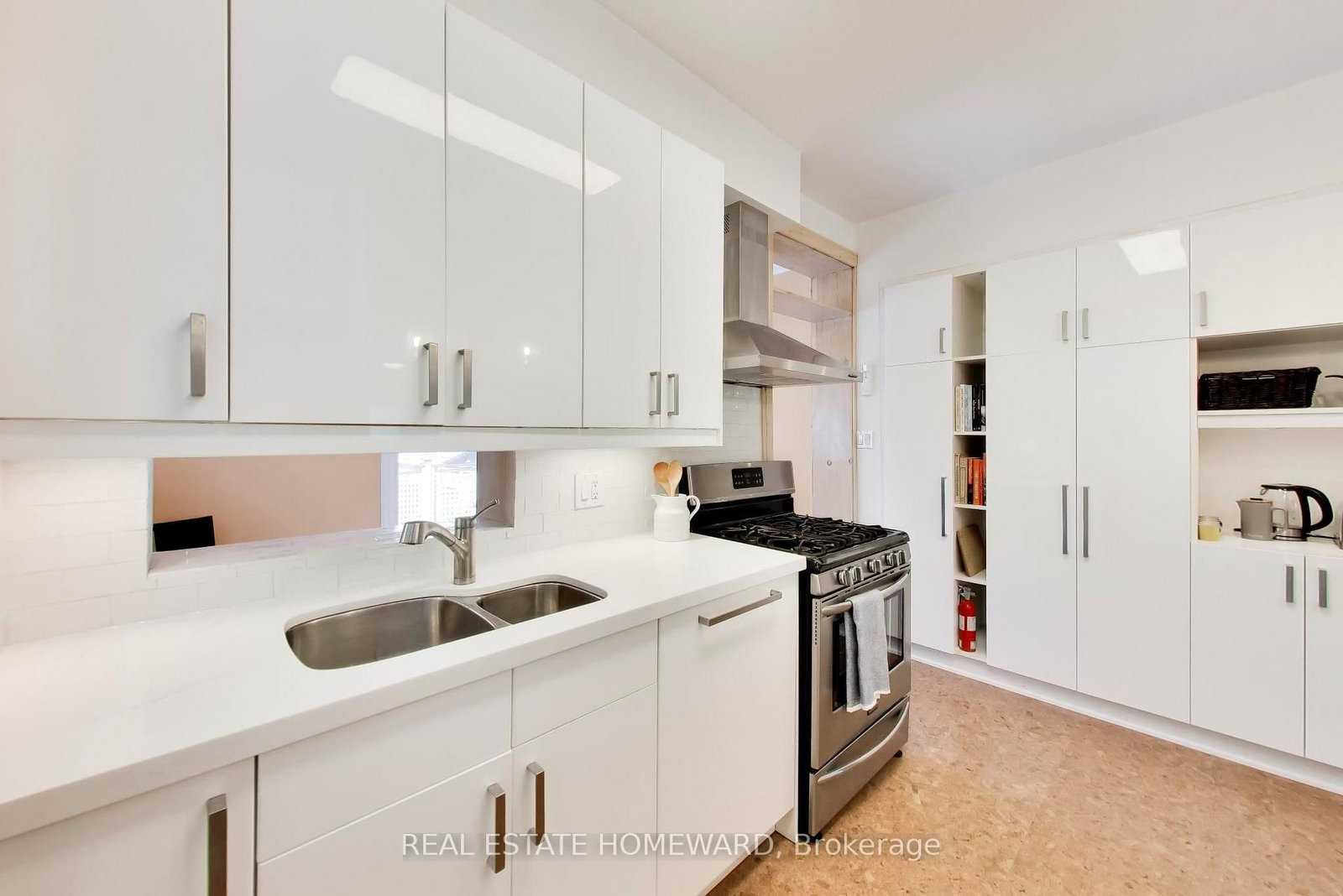 18 Britannia Avenue • Toronto, ON photo 8