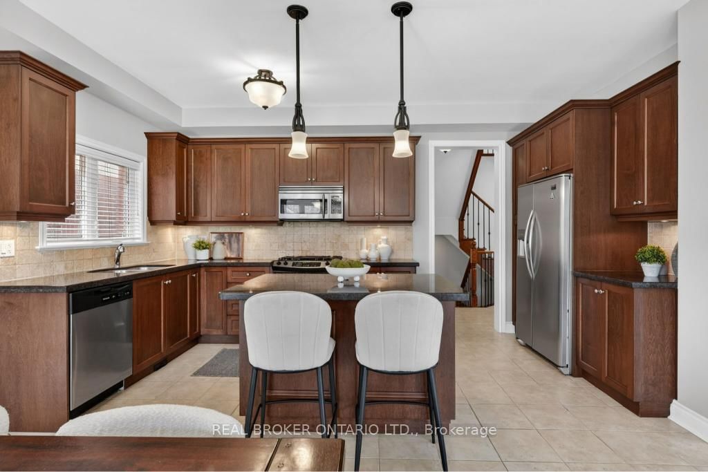12 Lookout Court • Halton Hills, ON photo 13
