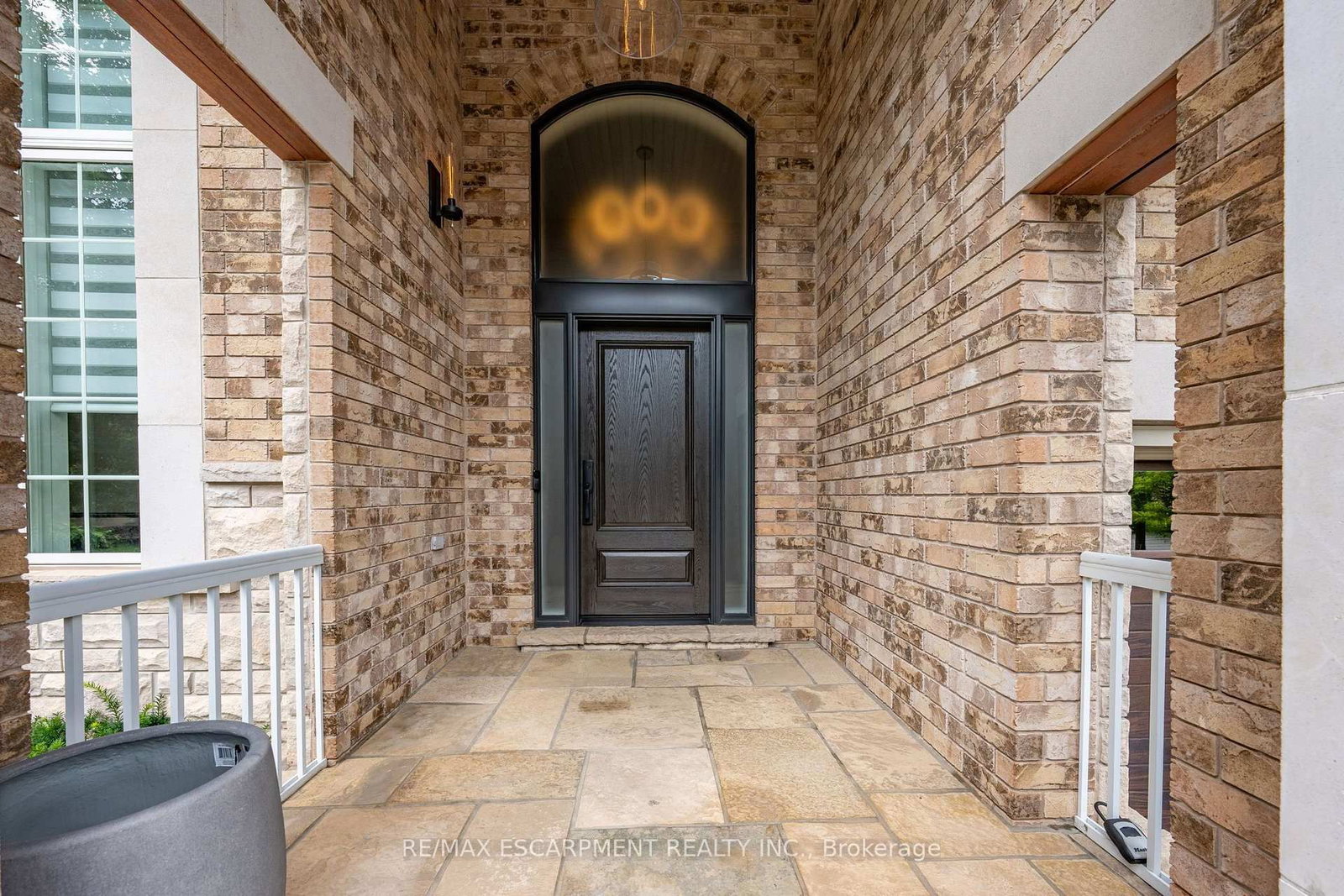2234 Lyndhurst Drive • Oakville, ON photo 9