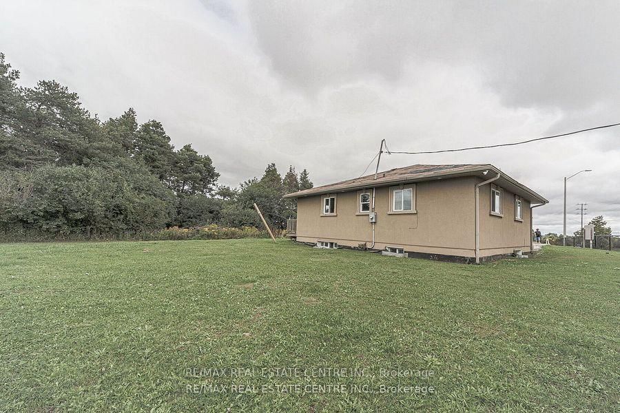 3024 Countryside Drive • Brampton, ON photo 10