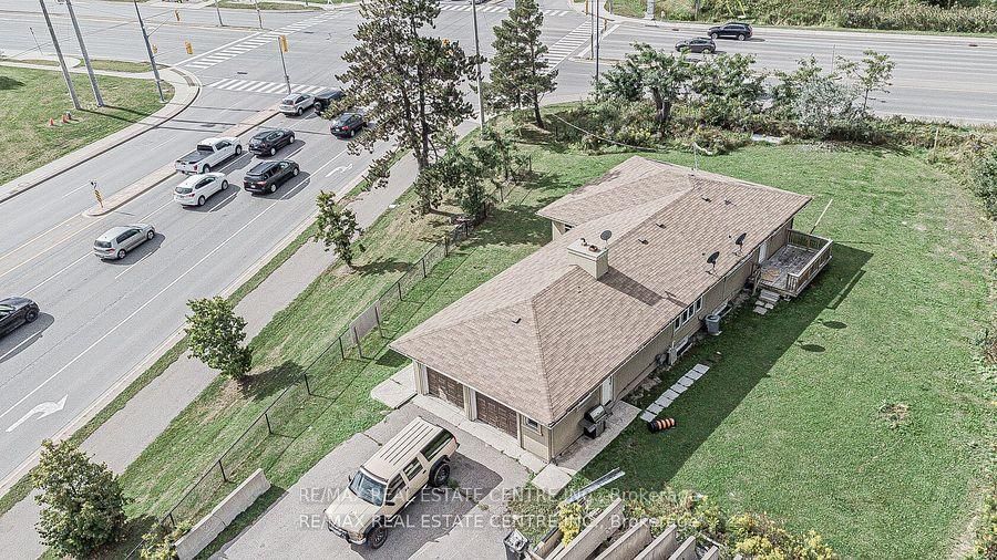 3024 Countryside Drive • Brampton, ON photo 29