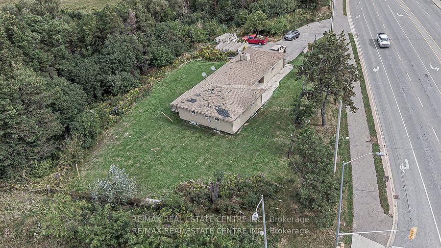 3024 Countryside Drive • Brampton, ON photo 4