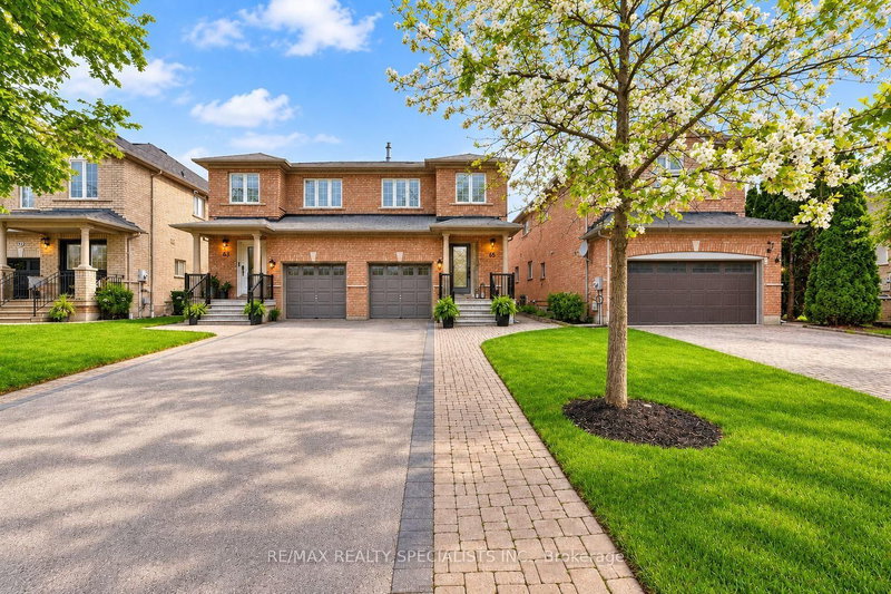65 Ironhorse Crescent