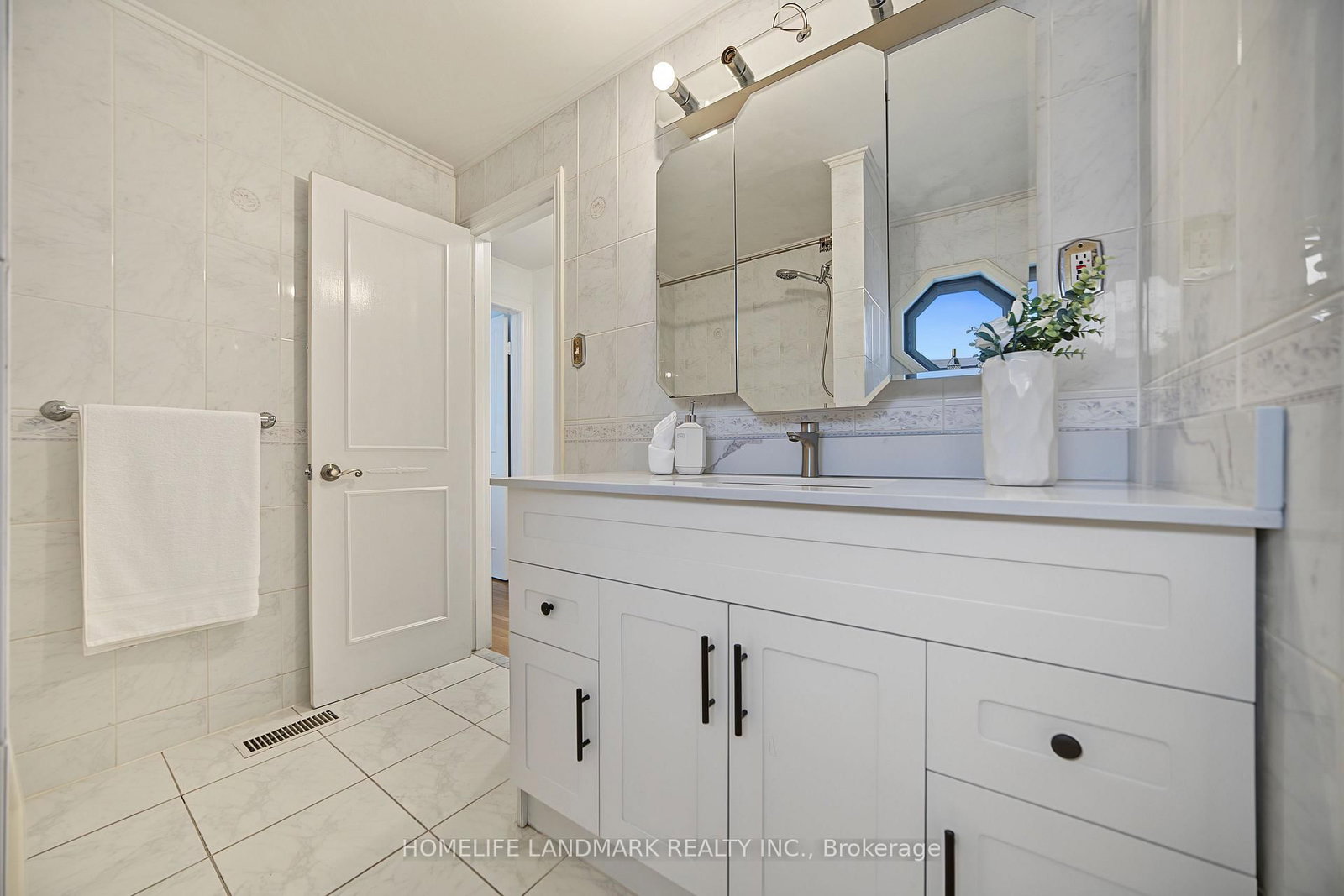 3314 Queen Frederica Drive • Mississauga, ON photo 19