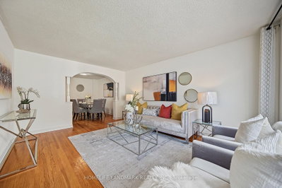 3314 Queen Frederica Drive • Mississauga, ON photo 3