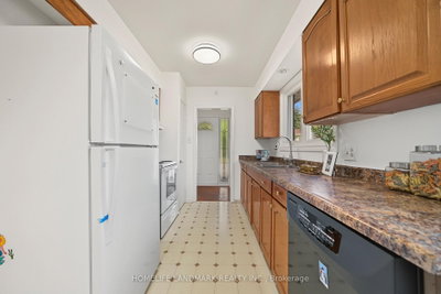 3314 Queen Frederica Drive • Mississauga, ON photo 9