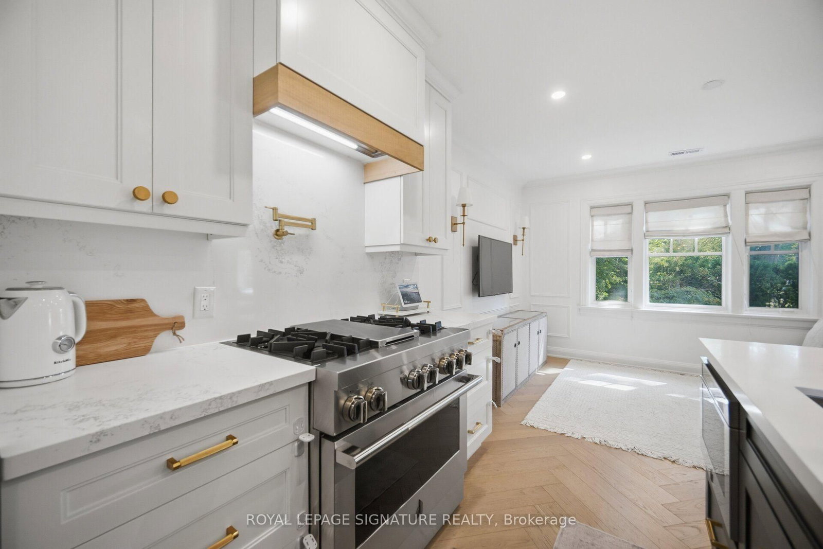 2 Wembley Avenue • Toronto, ON photo 18