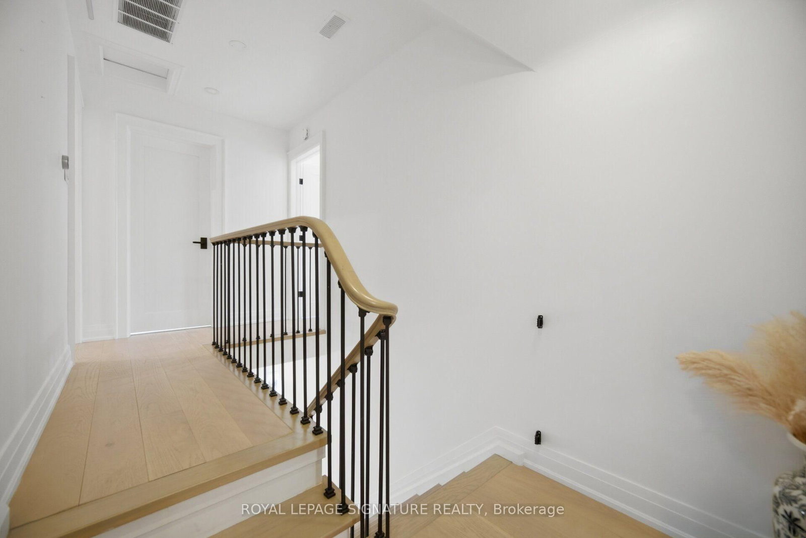 2 Wembley Avenue • Toronto, ON photo 21