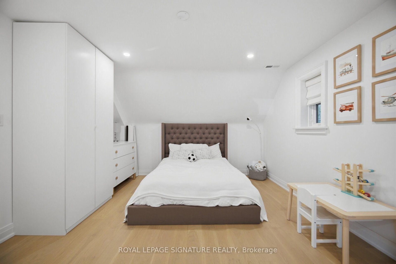 2 Wembley Avenue • Toronto, ON photo 28
