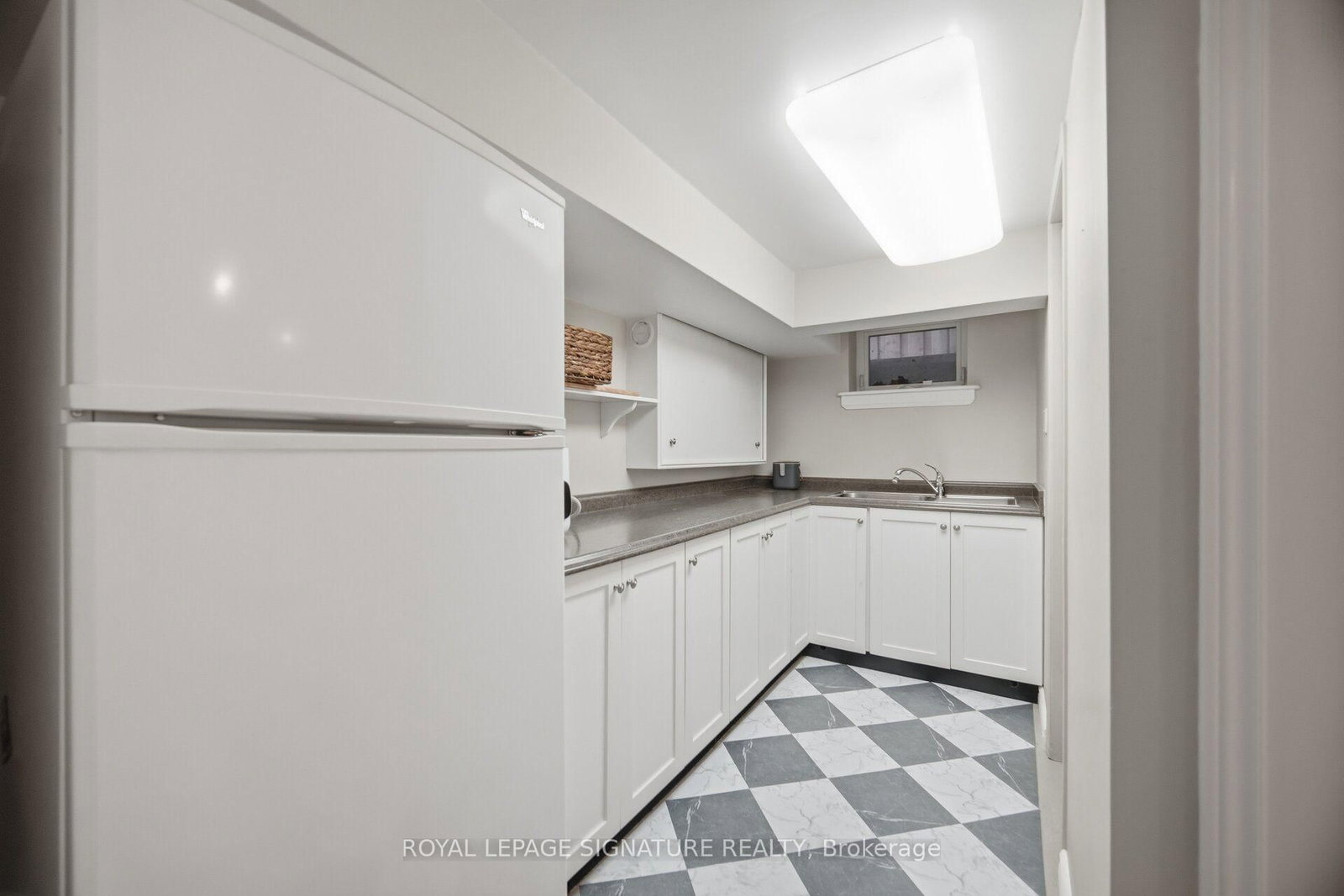 2 Wembley Avenue • Toronto, ON photo 38