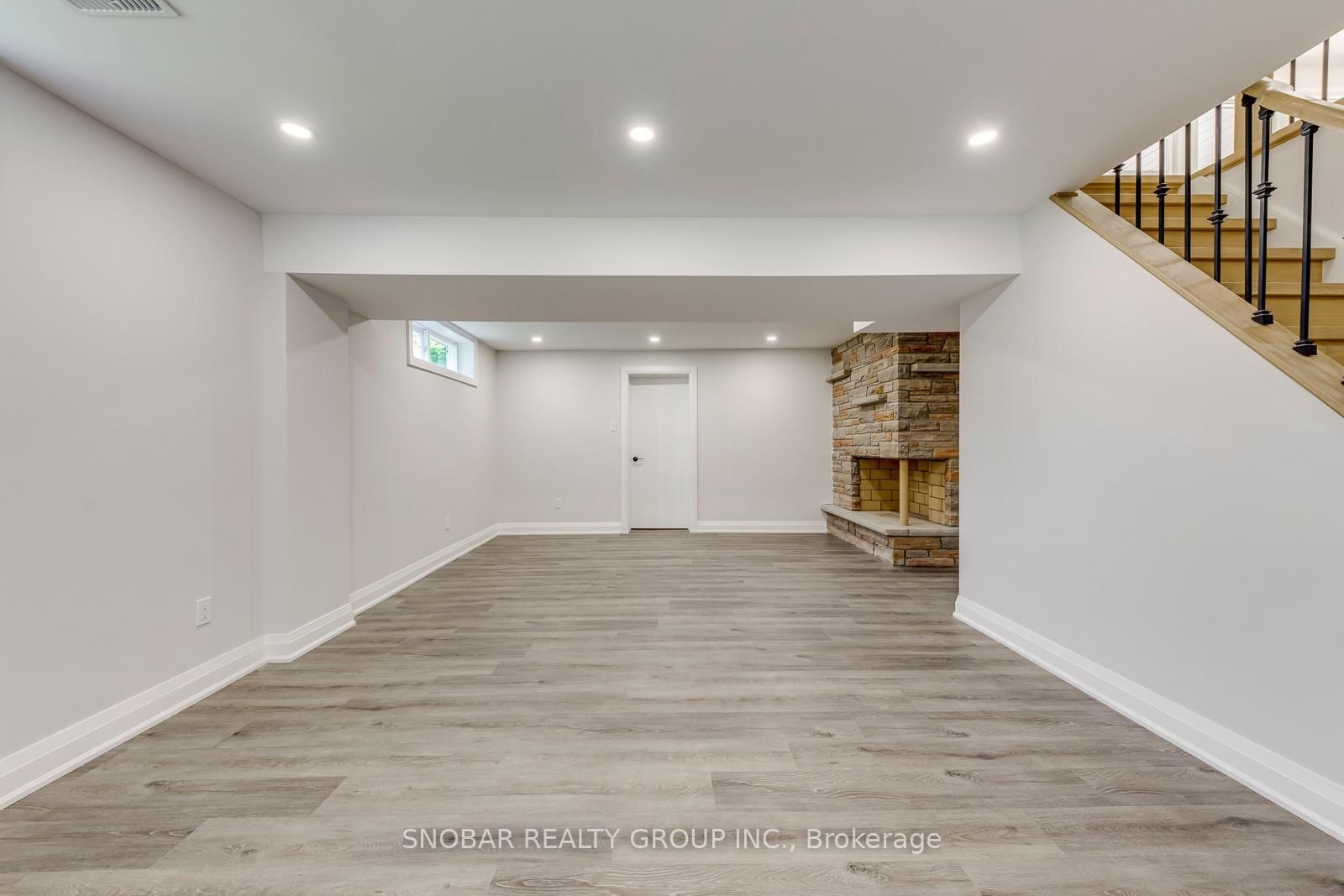 99 Sun Row Drive • Toronto, ON photo 23