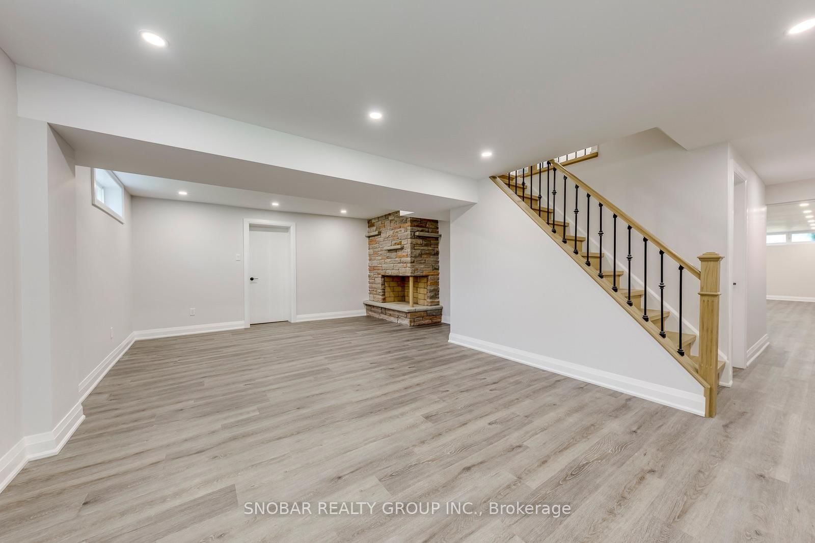 99 Sun Row Drive • Toronto, ON photo 24