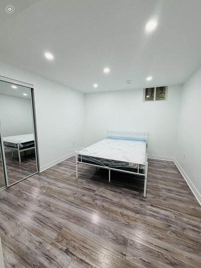 Detached House for lease at Room #2-445 Malaga Road, Mississauga, Ontario, L5E 3V8 - Fairview - MLS: W13759032