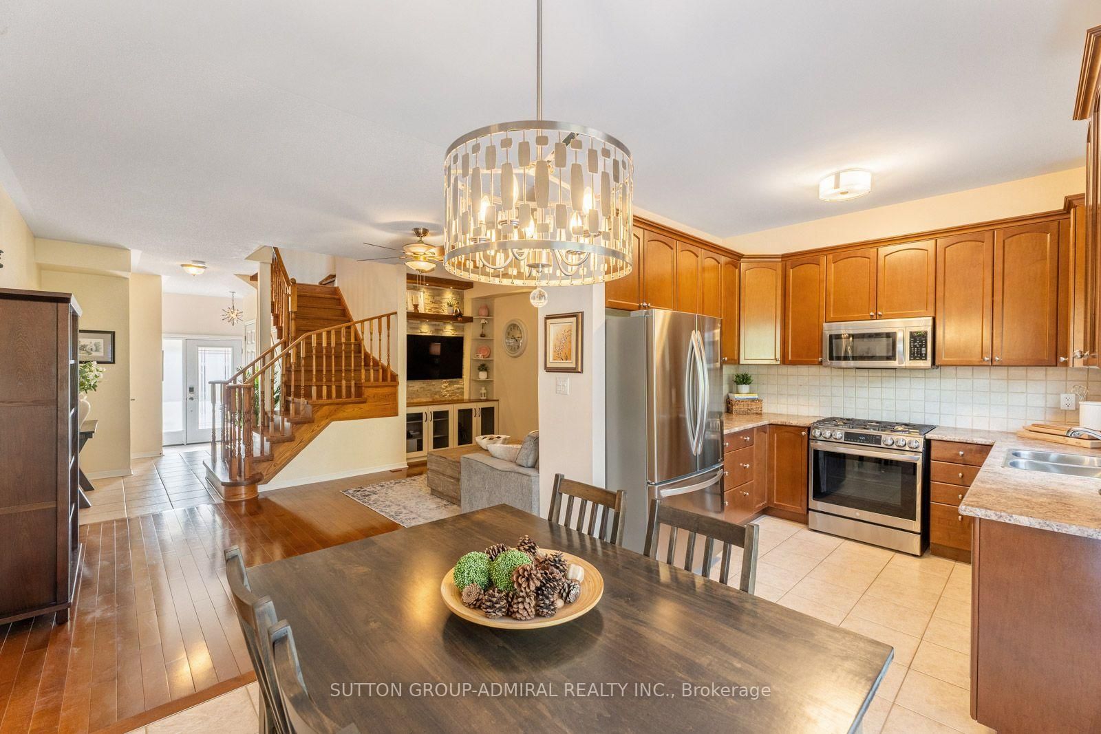 96 Niagara Trail • Halton Hills, ON photo 11
