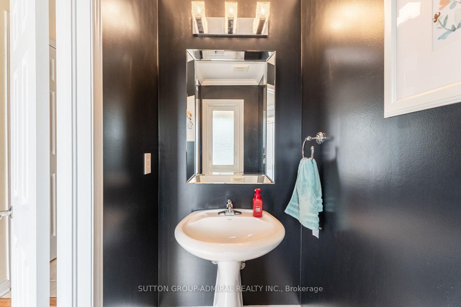 96 Niagara Trail • Halton Hills, ON photo 13