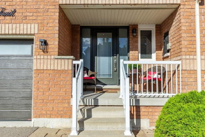 96 Niagara Trail • Halton Hills, ON photo 3