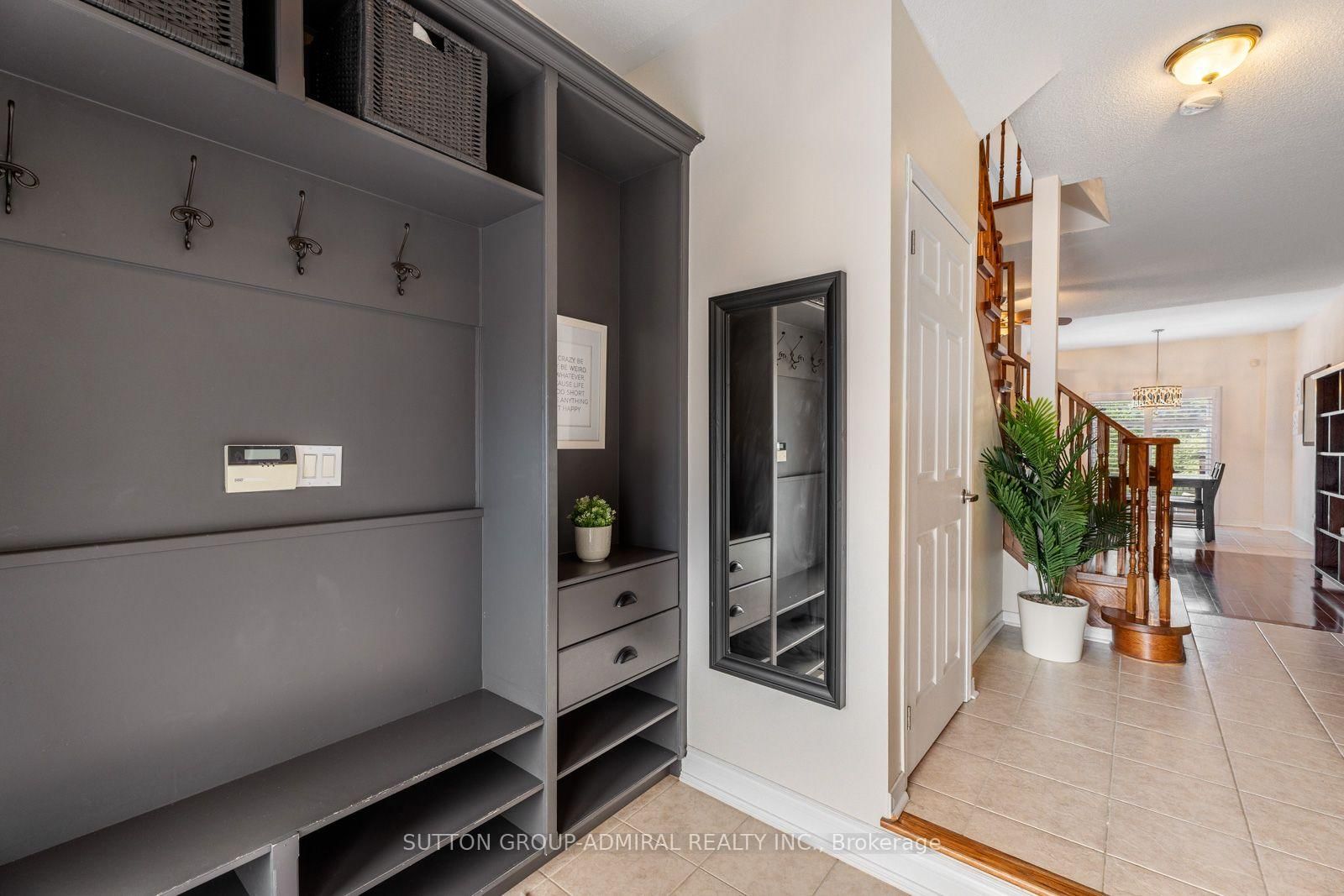 96 Niagara Trail • Halton Hills, ON photo 5