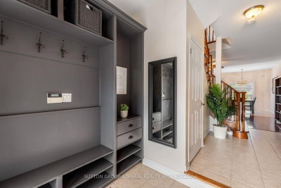 96 Niagara Trail • Halton Hills, ON photo 5