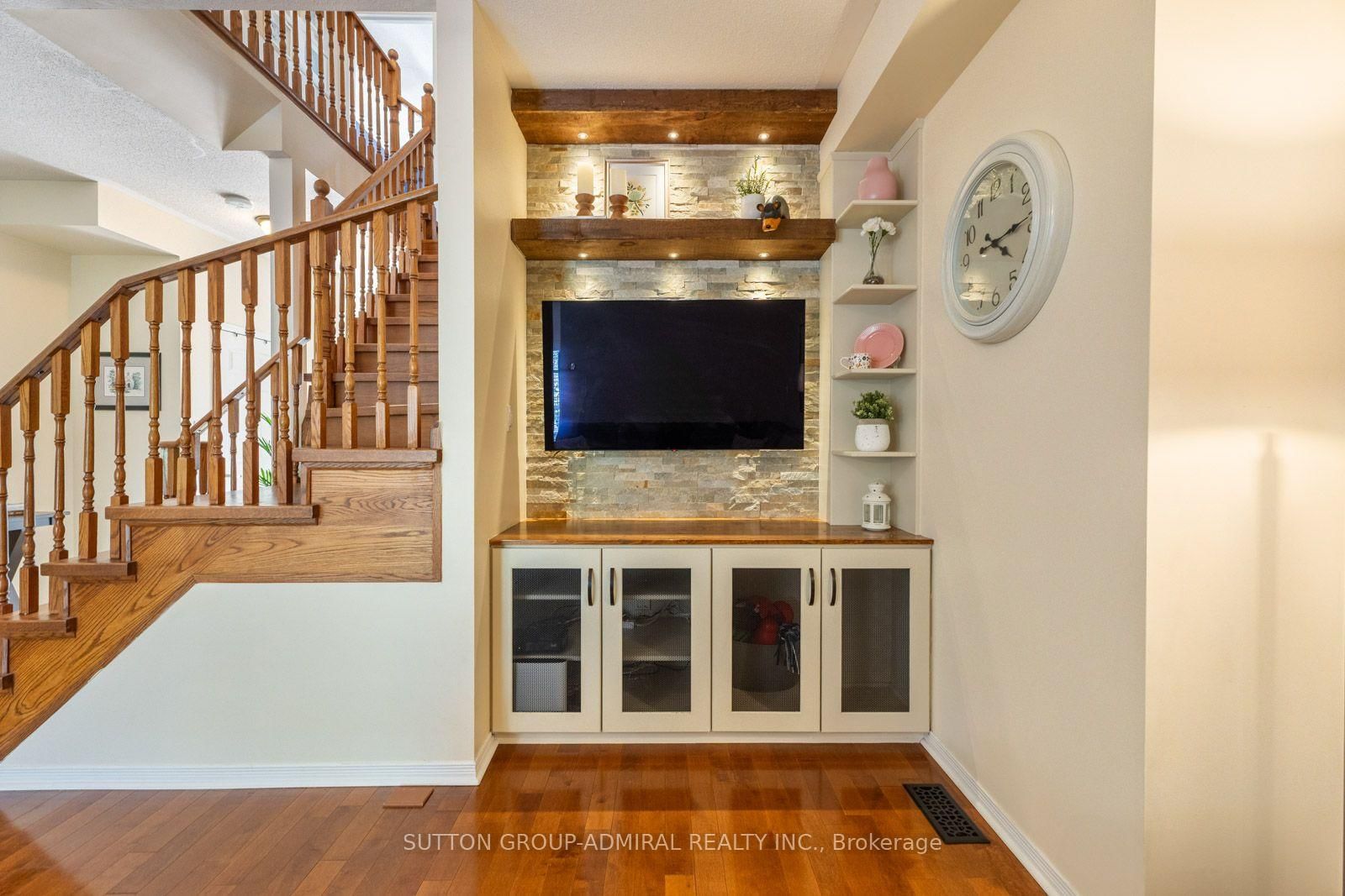 96 Niagara Trail • Halton Hills, ON photo 9