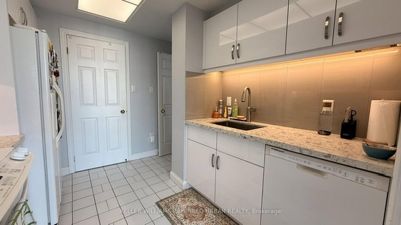 101 Subway Cres photo 4