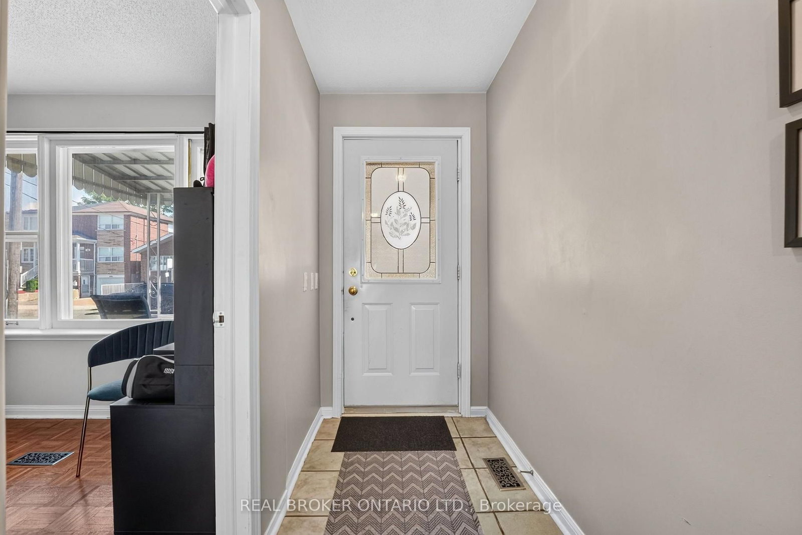 238 Chambers Avenue • Toronto, ON photo 10
