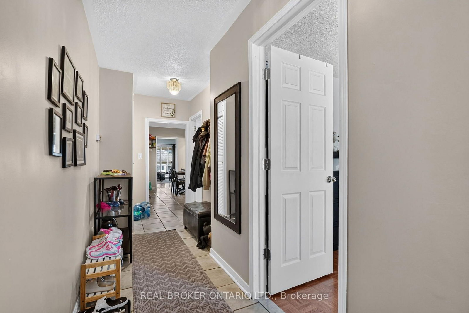 238 Chambers Avenue • Toronto, ON photo 12