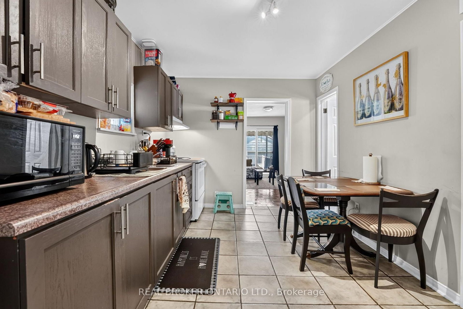 238 Chambers Avenue • Toronto, ON photo 17