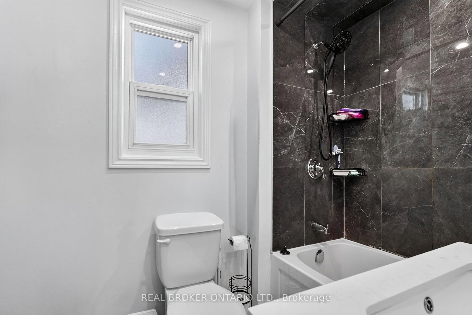 238 Chambers Avenue • Toronto, ON photo 22