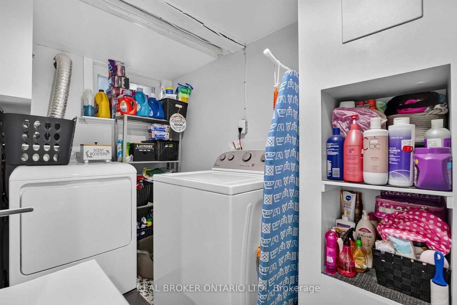 238 Chambers Avenue • Toronto, ON photo 38
