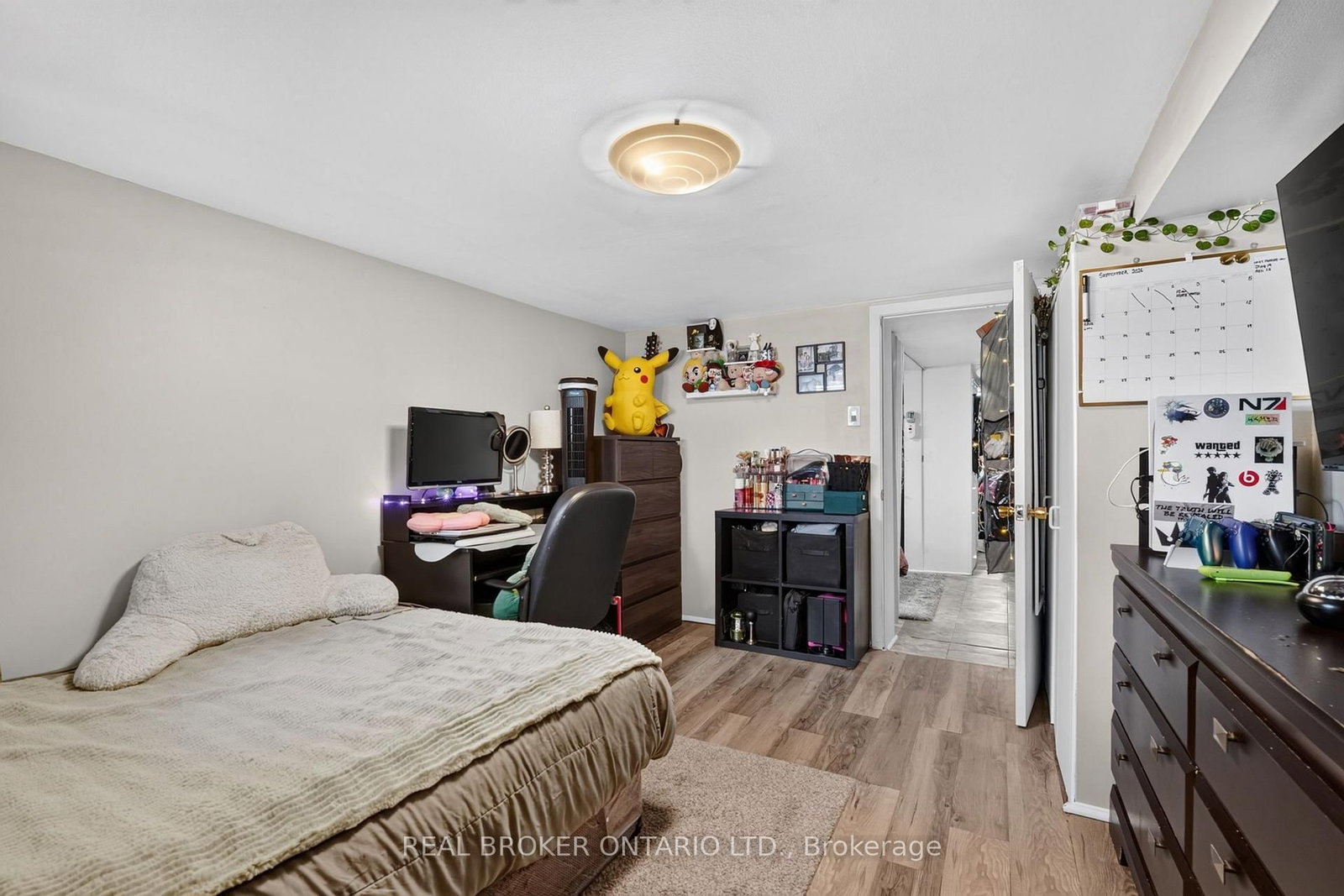238 Chambers Avenue • Toronto, ON photo 43