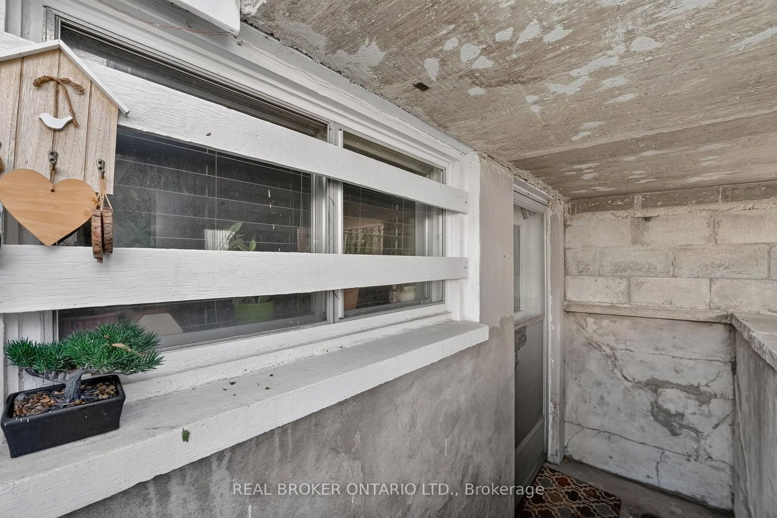 238 Chambers Avenue • Toronto, ON photo 47