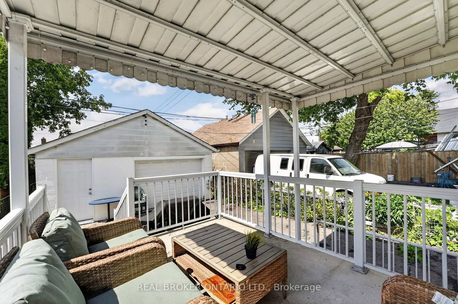 238 Chambers Avenue • Toronto, ON photo 5