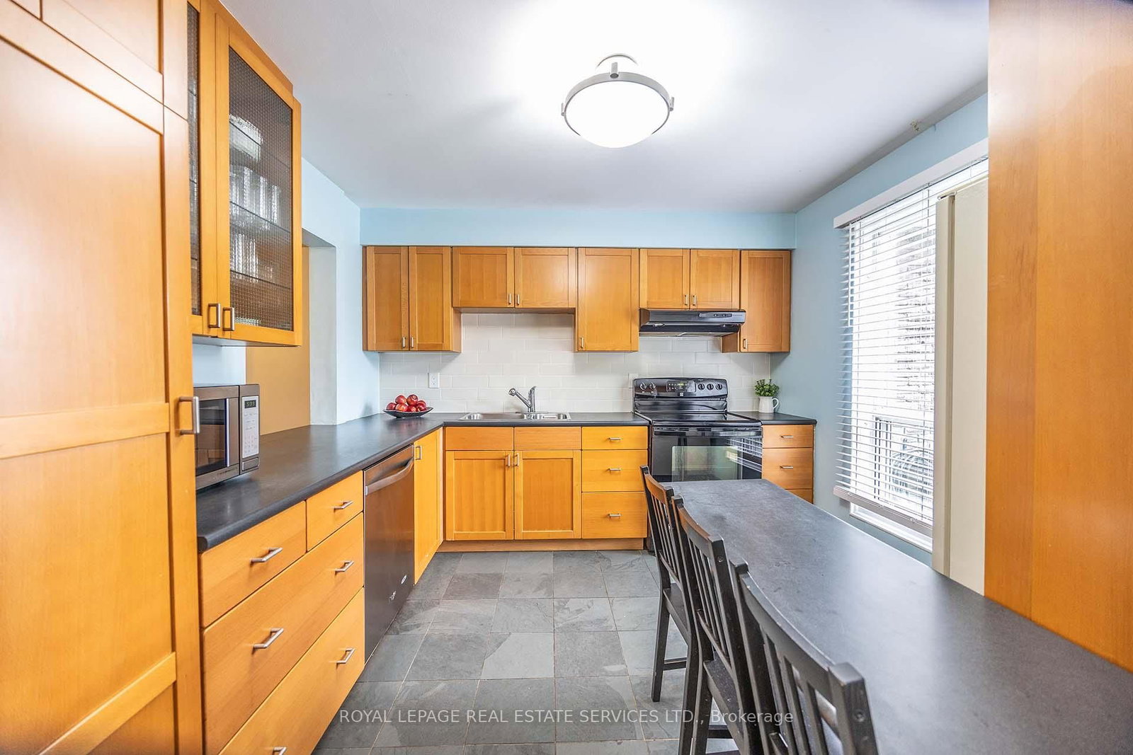 71 Old Burnhamthorpe Road • #18 • Toronto, ON photo 6