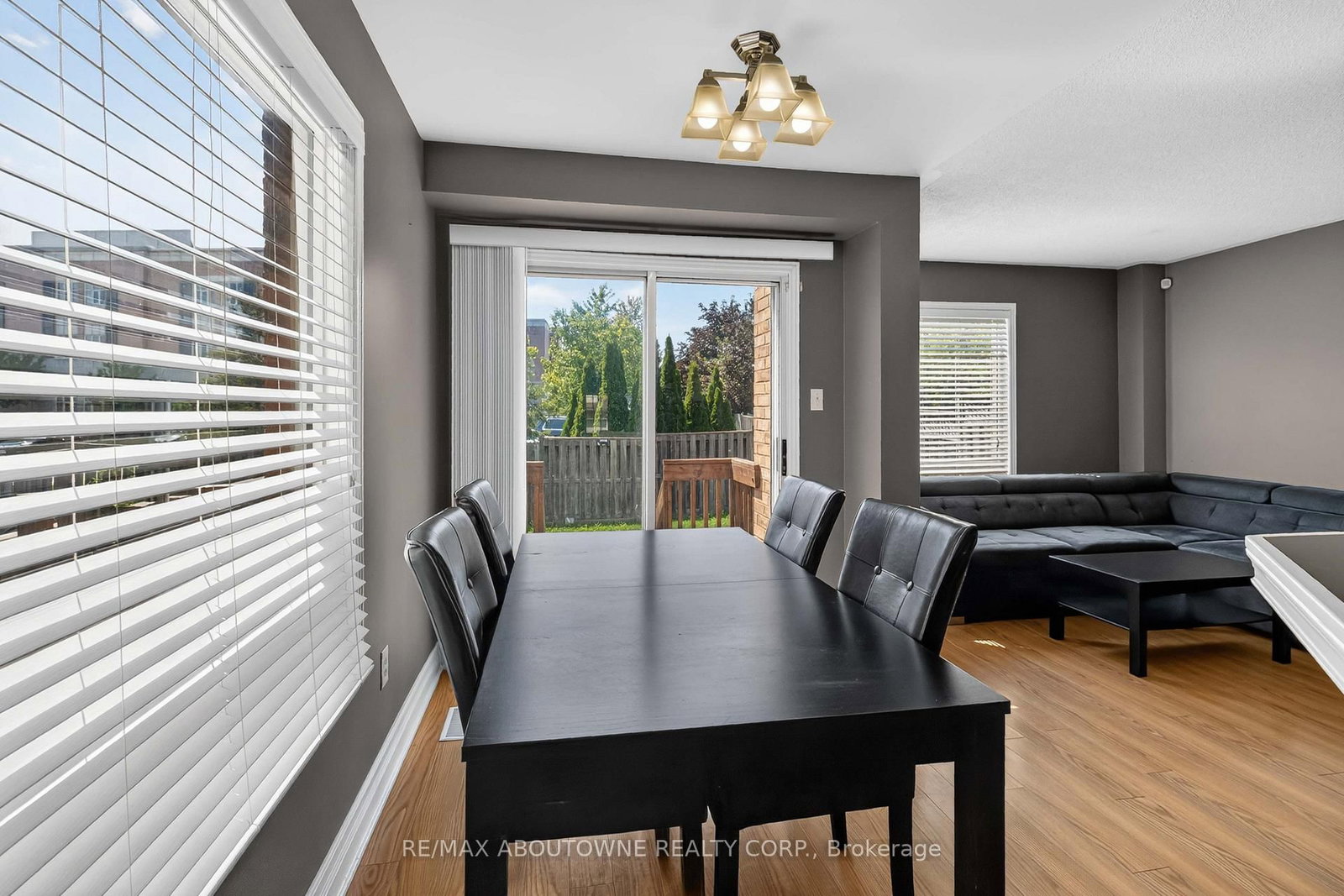 5233 Thornburn Drive • Burlington, ON photo 10
