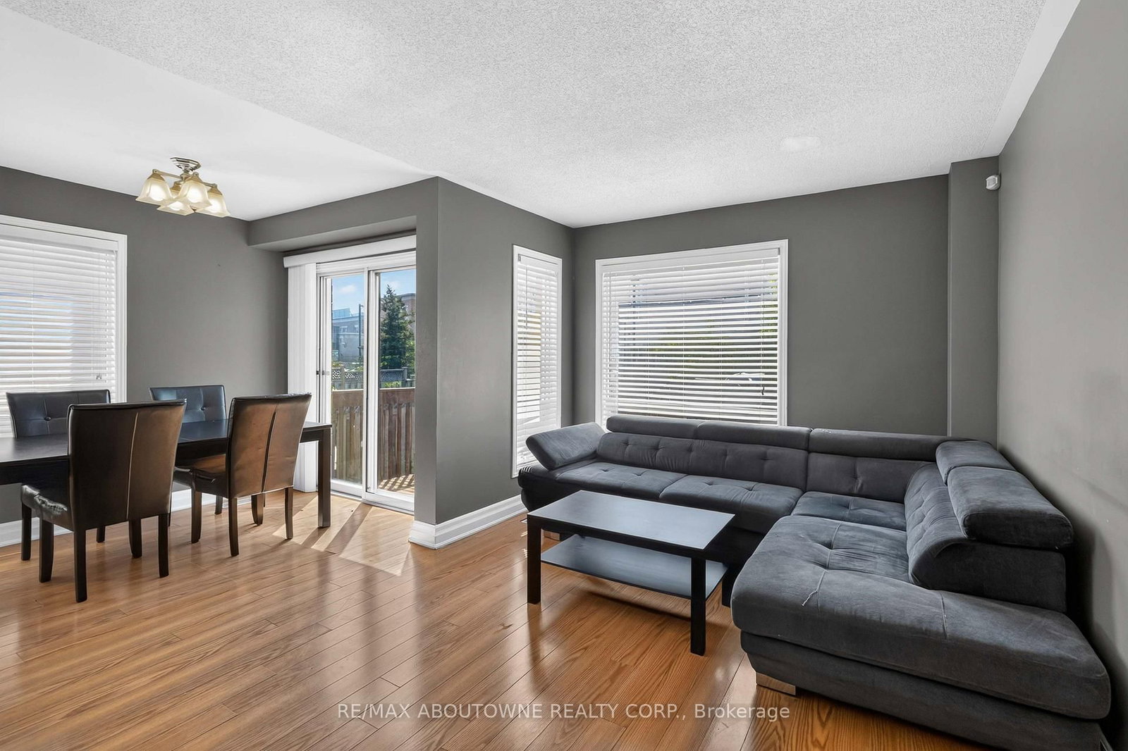 5233 Thornburn Drive • Burlington, ON photo 11