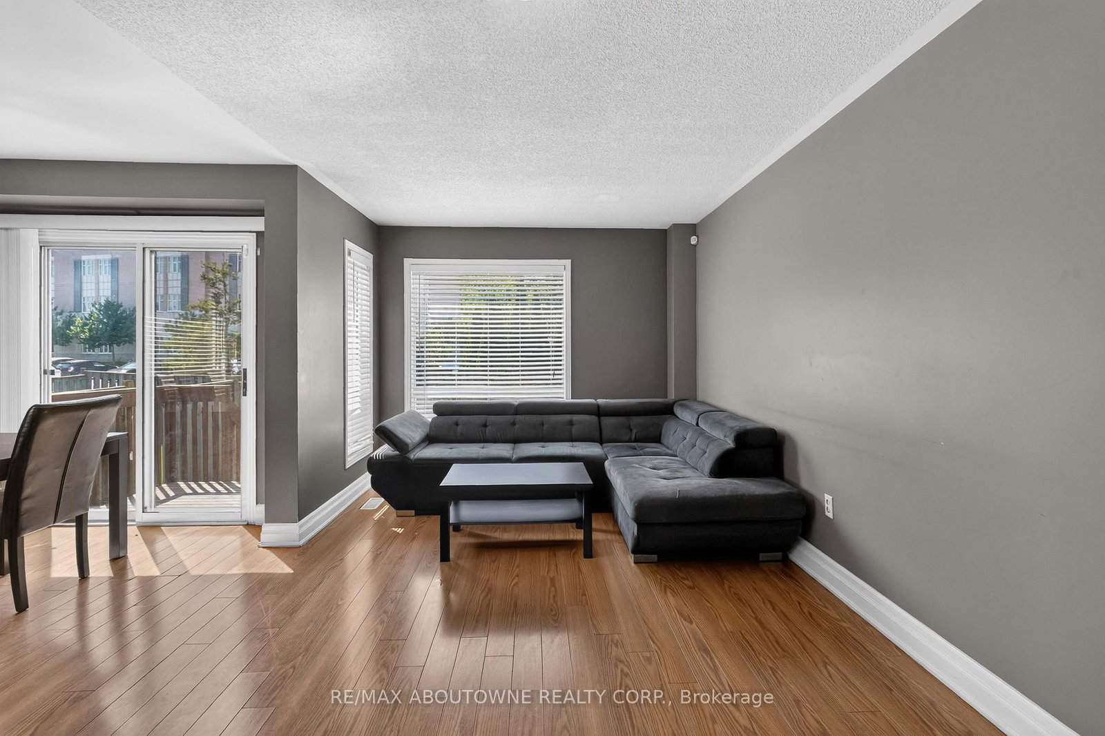 5233 Thornburn Drive • Burlington, ON photo 12