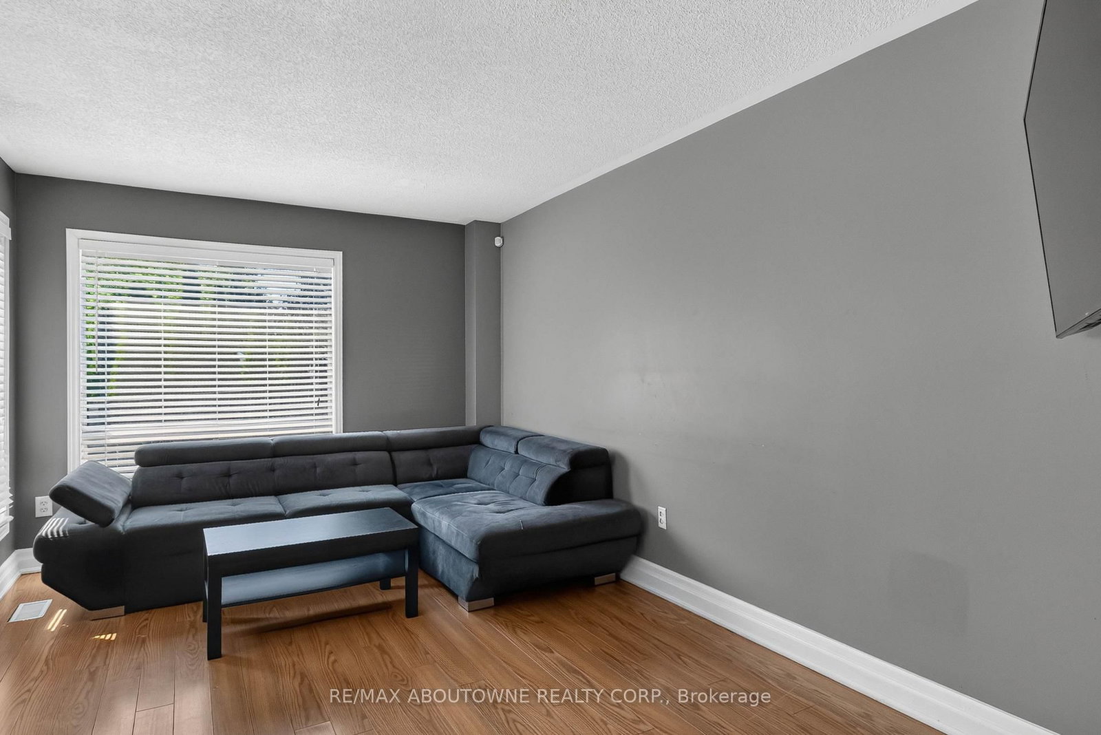 5233 Thornburn Drive • Burlington, ON photo 13