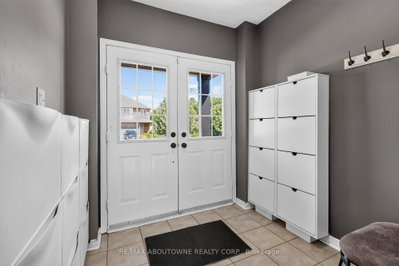 5233 Thornburn Drive • Burlington, ON photo 3