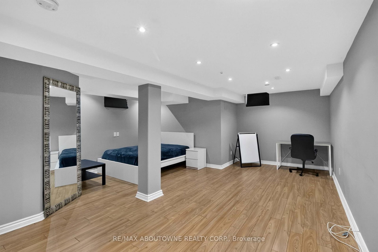 5233 Thornburn Drive • Burlington, ON photo 30