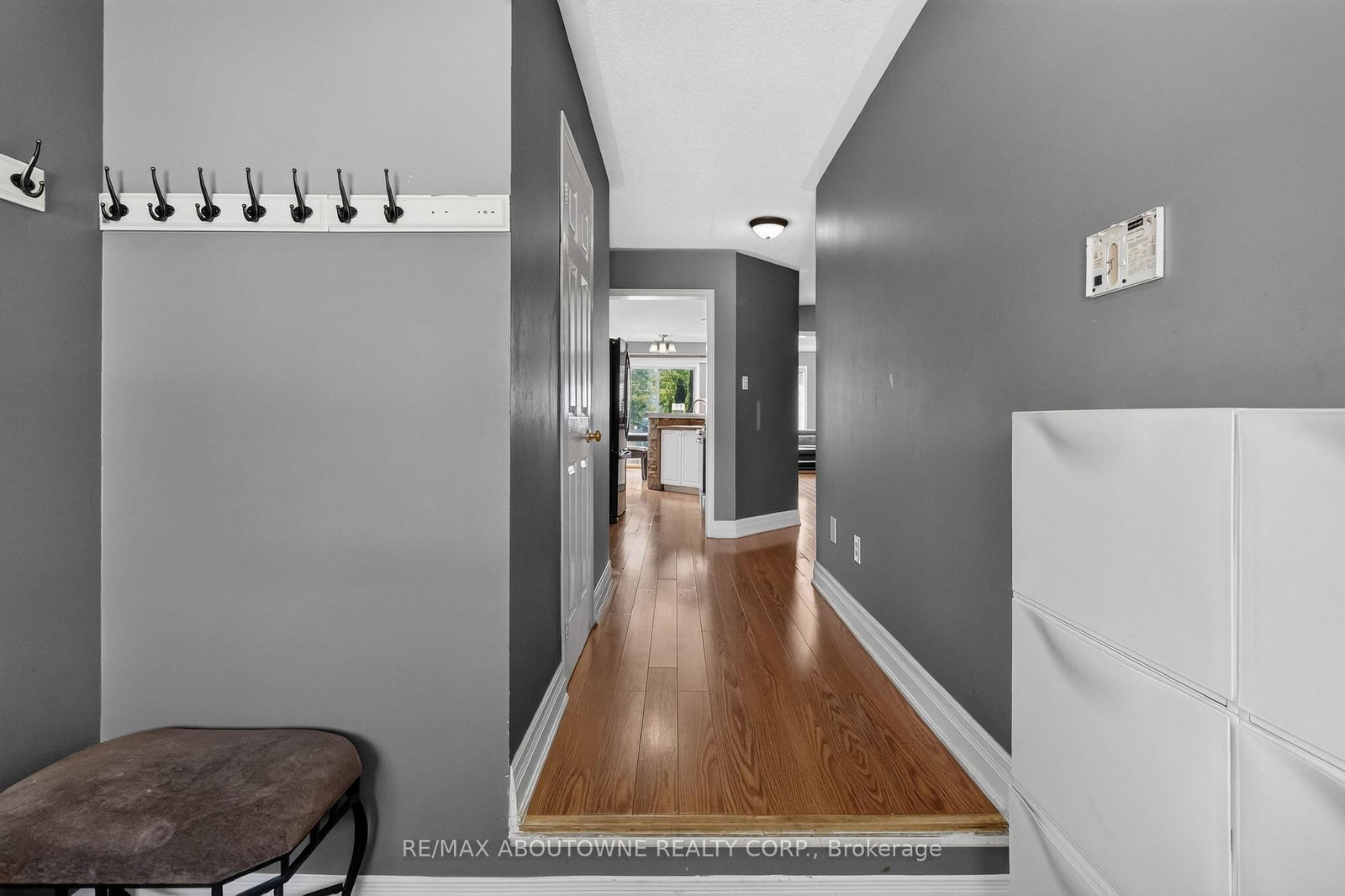 5233 Thornburn Drive • Burlington, ON photo 4