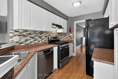 5233 Thornburn Drive • Burlington, ON photo 6
