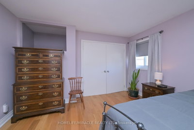 121 Falconer Mississauga,ON L5N 2K8 — Photo 16