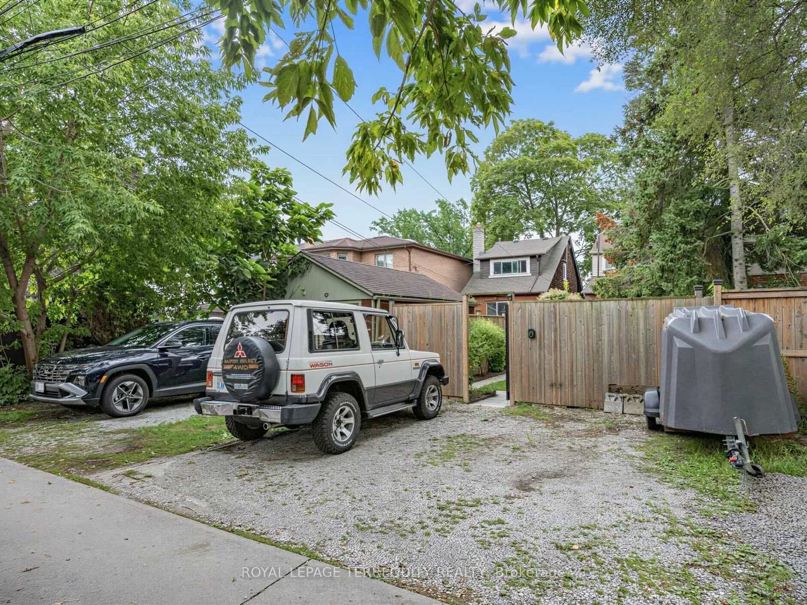 22 Montye Avenue • Toronto, ON photo 29