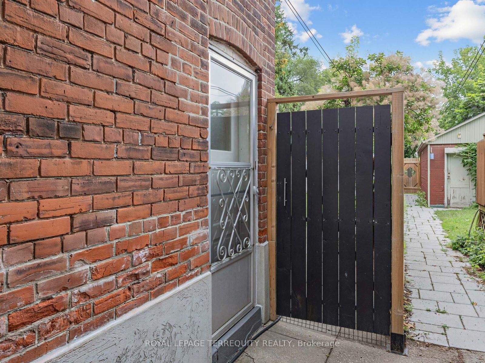 22 Montye Avenue • Toronto, ON photo 30