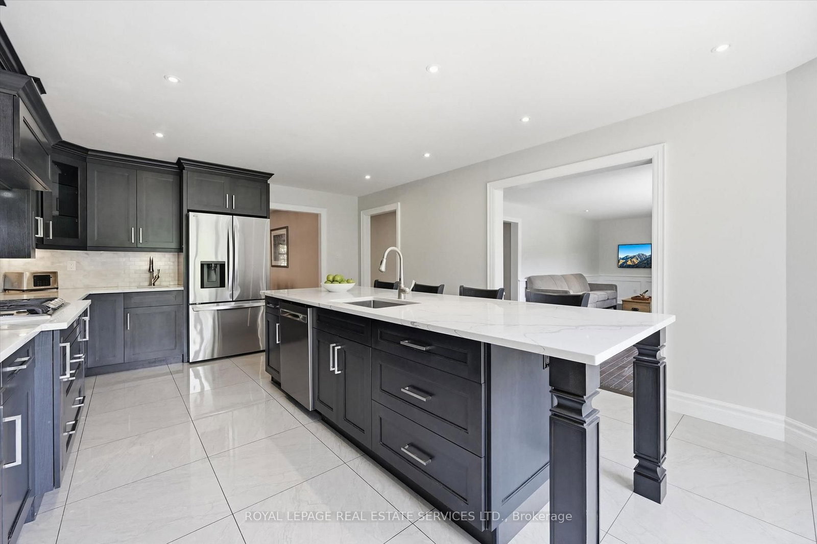 1170 Giles Gate • Oakville, ON photo 14
